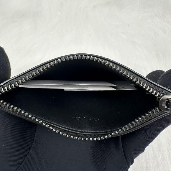 Coach Zip Card Case In Blocked Signature Canvas In Sand/Tan CAB81 NWT - Picture 4 of 4